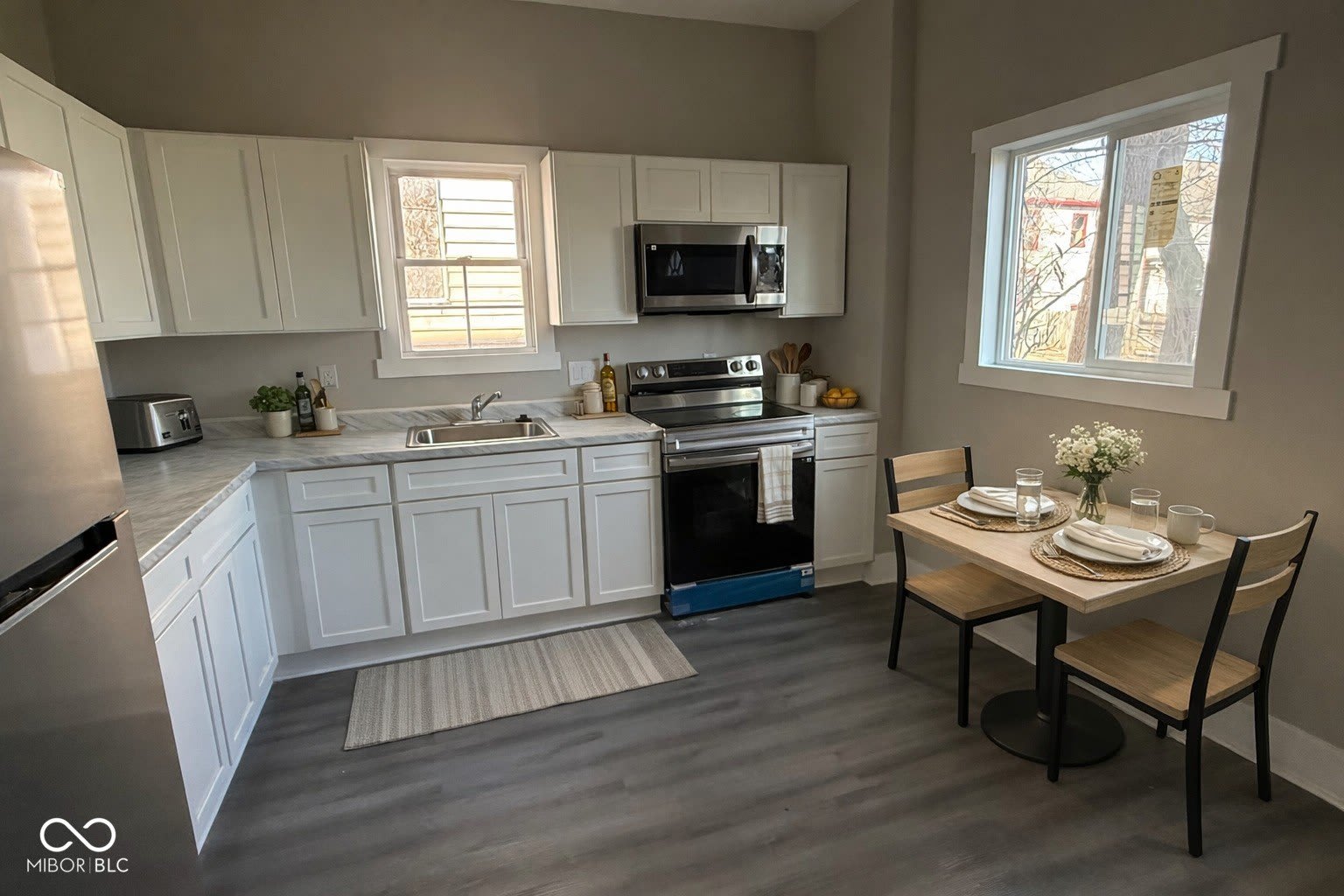 2421 N Capitol Avenue – photo 4