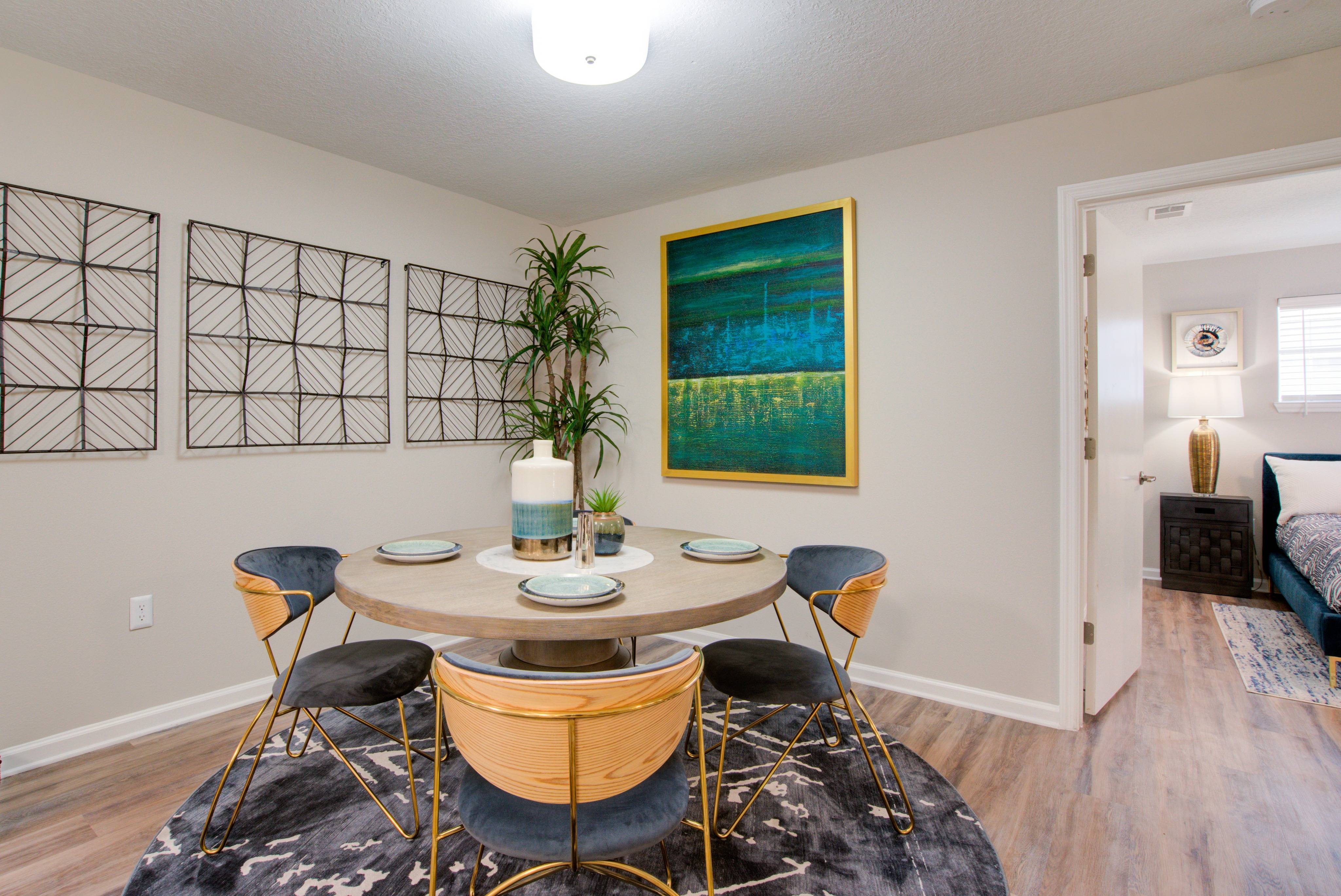 Tampa Woods Apartments – photo 5