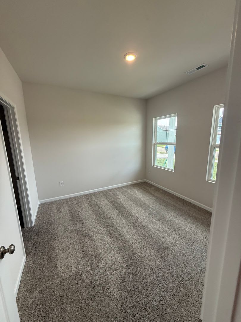 5 Bed/3 Bath House **NEW CONSTRUCTION*** – photo 2
