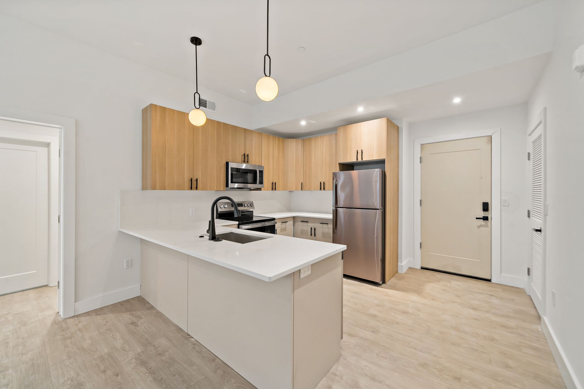 326 North 12th Street – photo 1