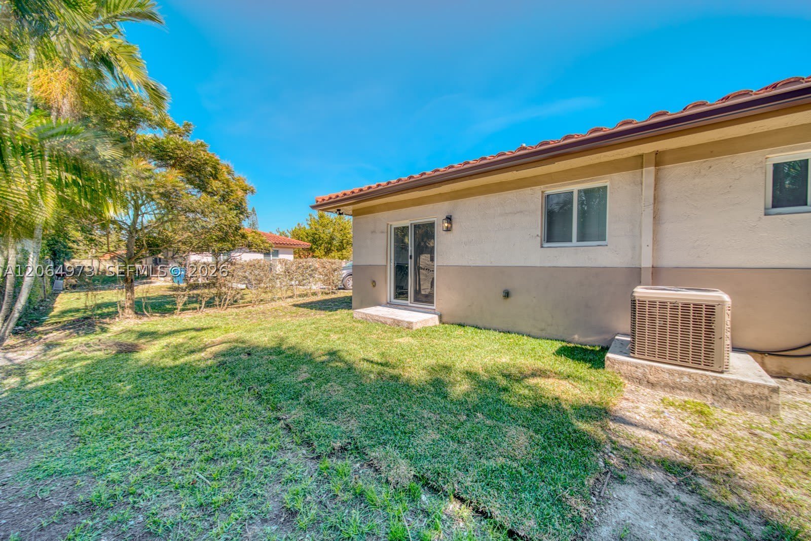 14708 NE 7th Ave – photo 4