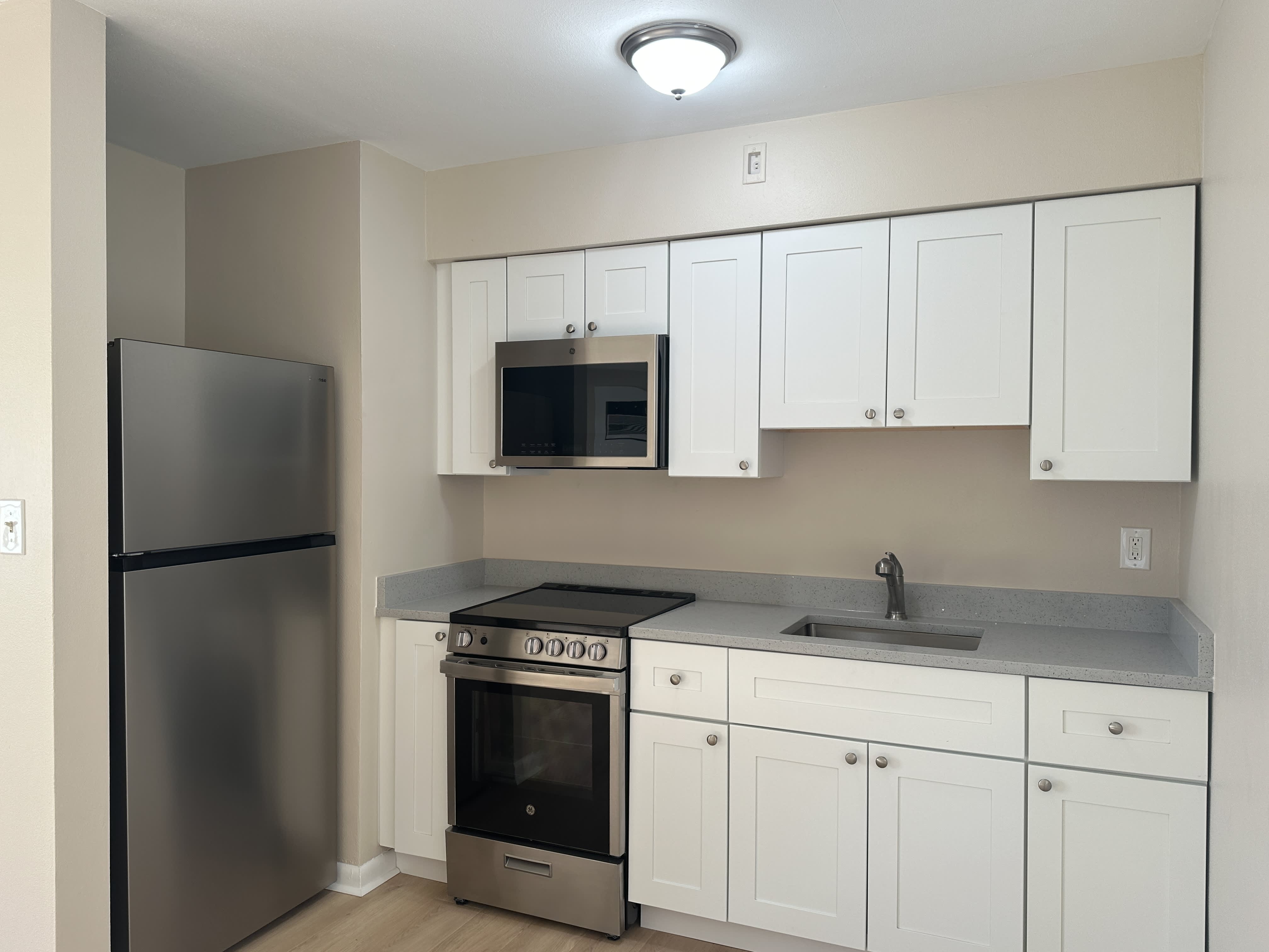 344 33rd Ave N Apt F – photo 4