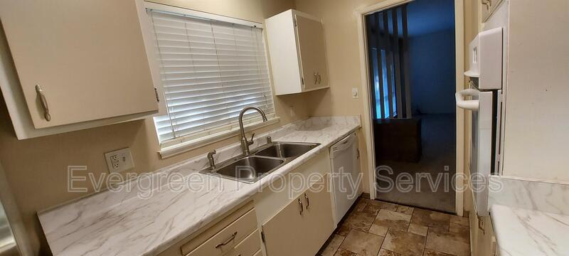 9005 Fashion Drive – photo 3