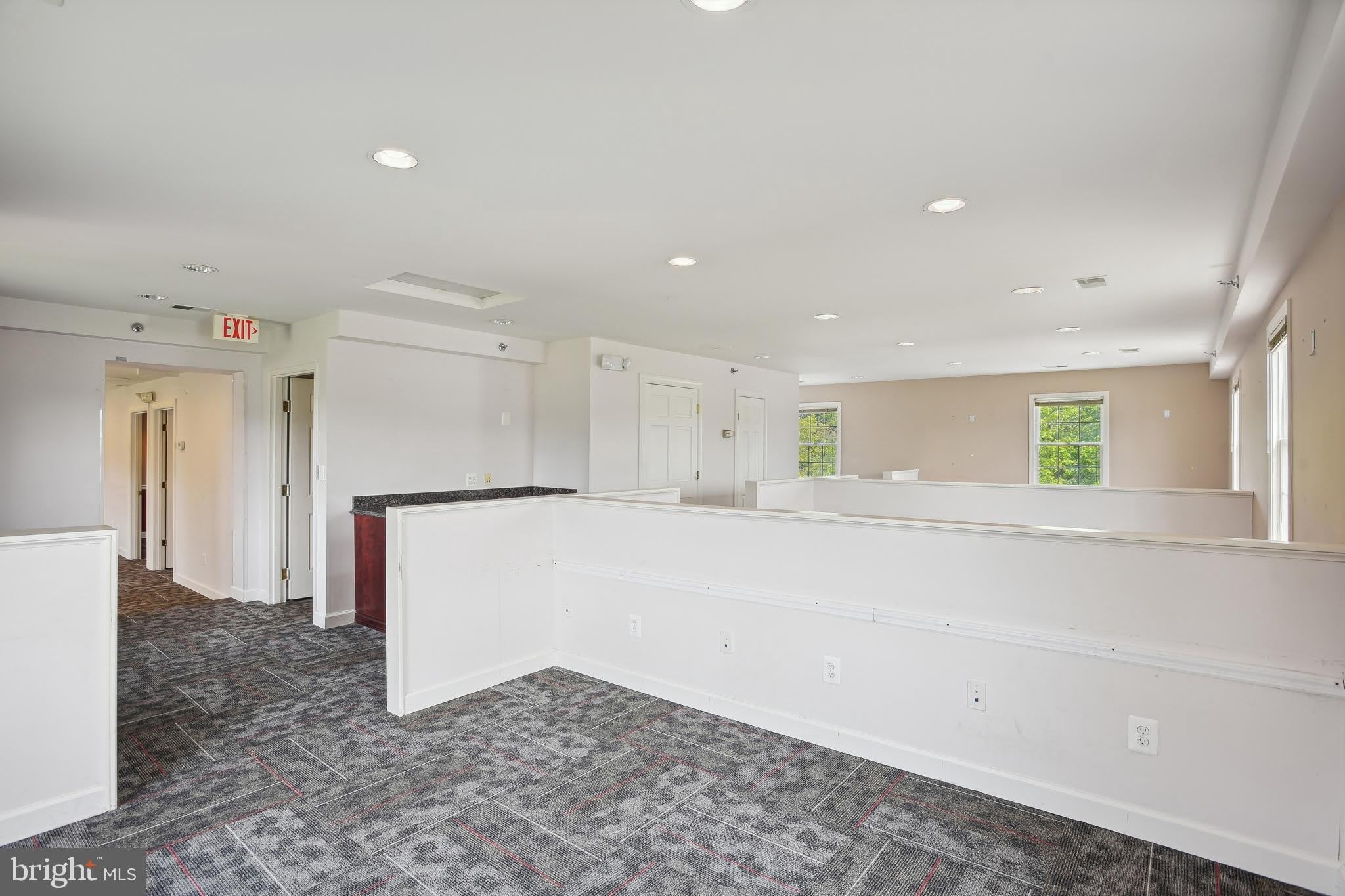 731 WALKER Road – photo 3