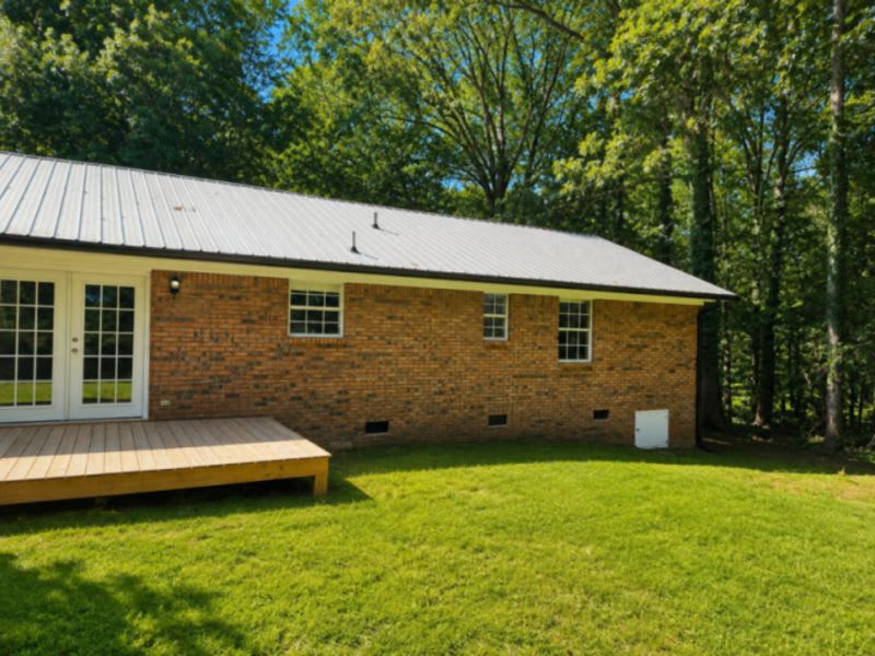 196 Highland Drive Southwest – photo 2
