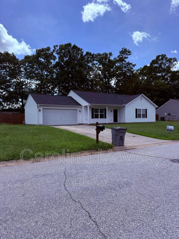 600 Uneeda Ct. – photo 2