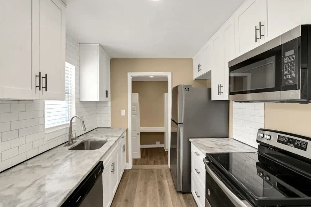 423 4Th St Nw – photo 2
