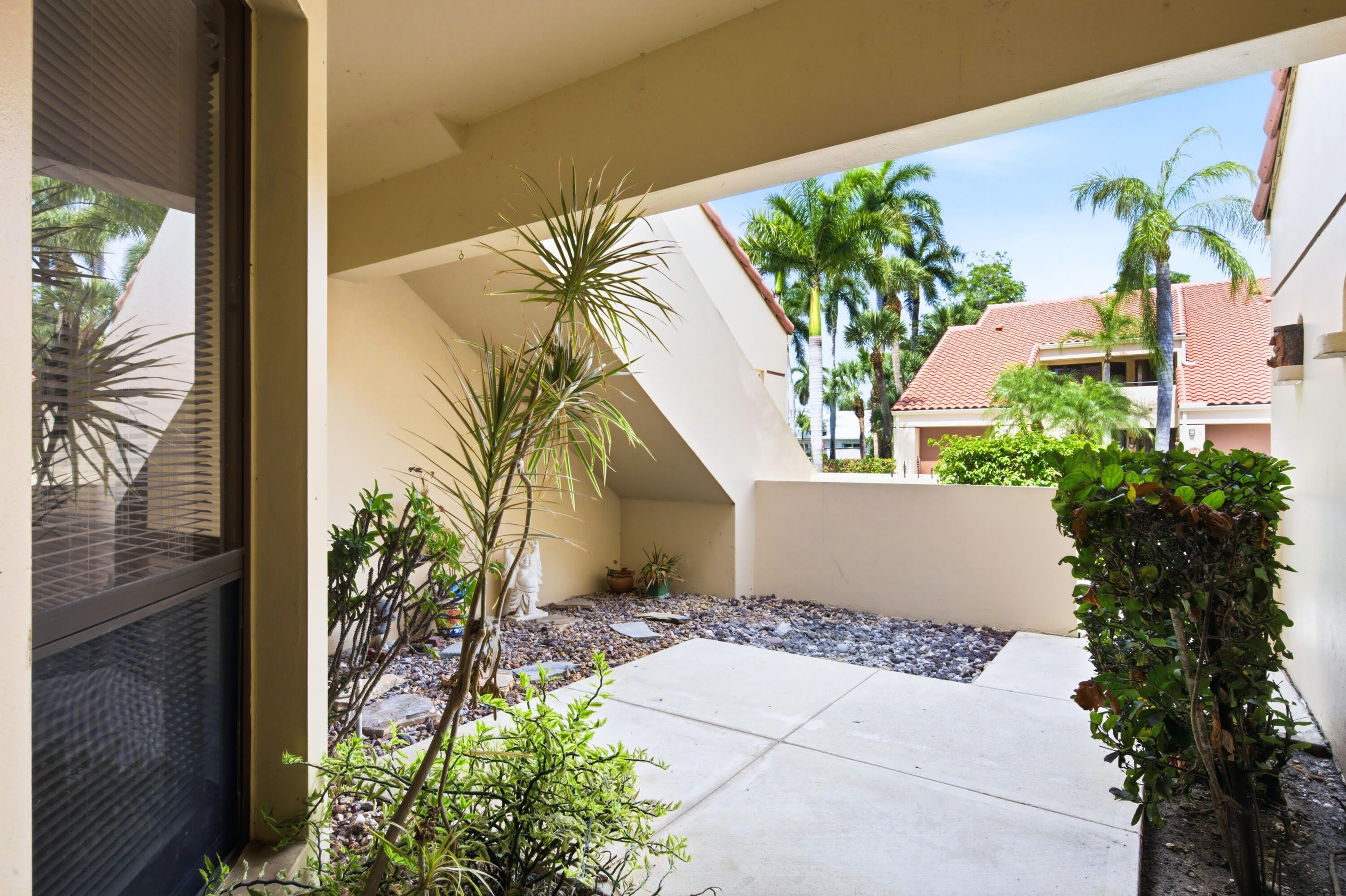 101 Waterview Drive – photo 2