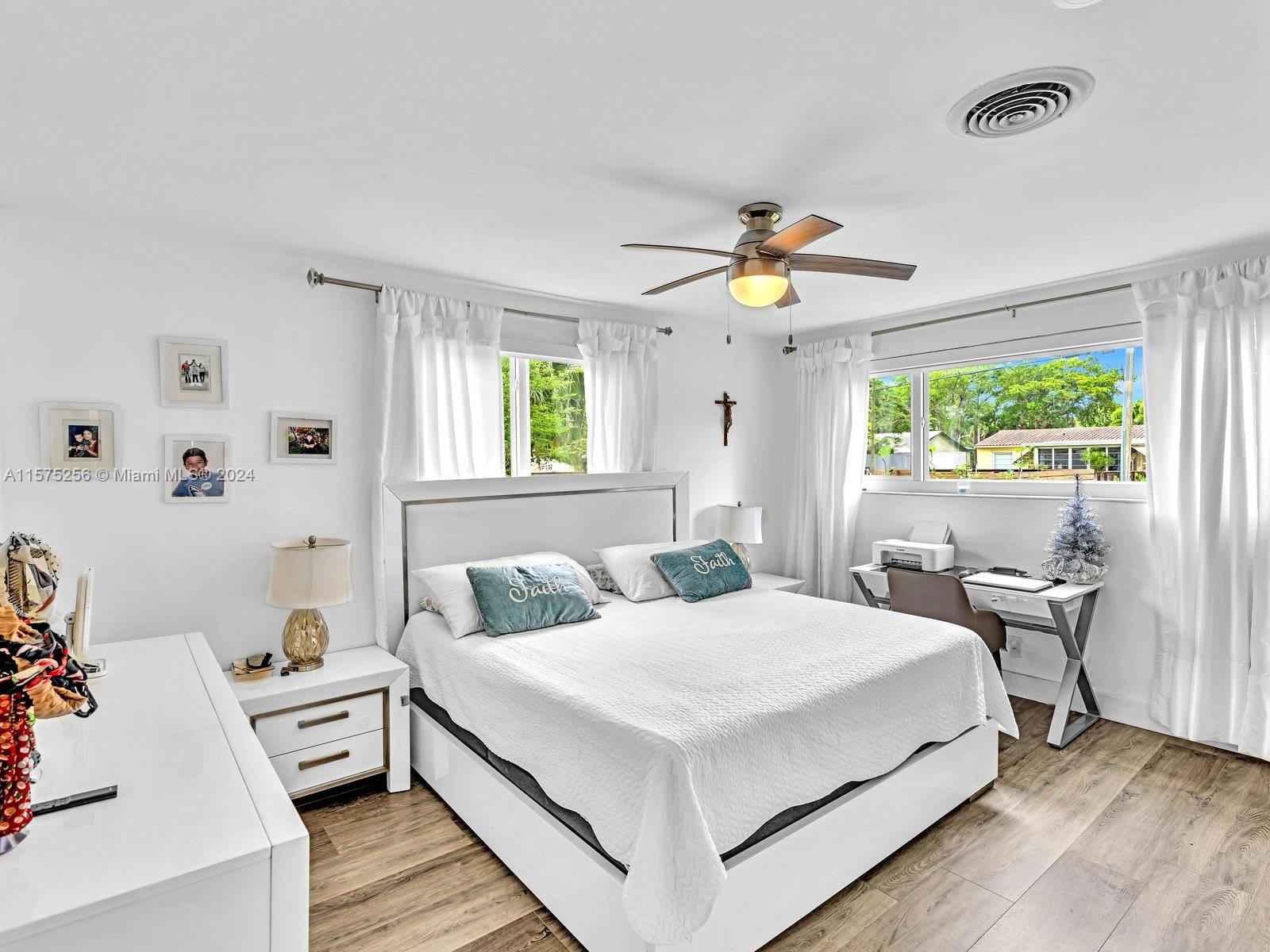1528 Wiley Street – photo 4
