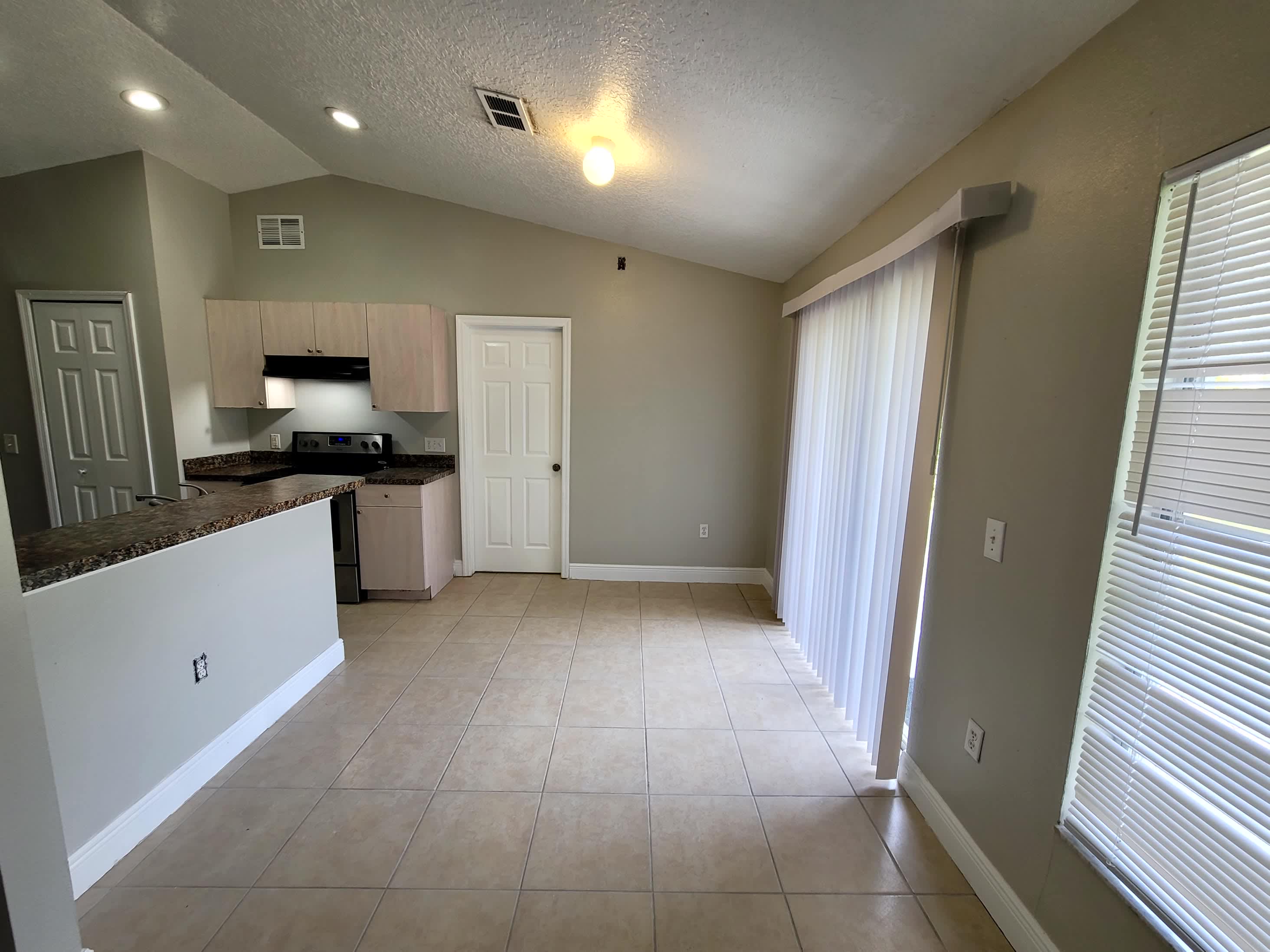 705 Caribou Dr – photo 5
