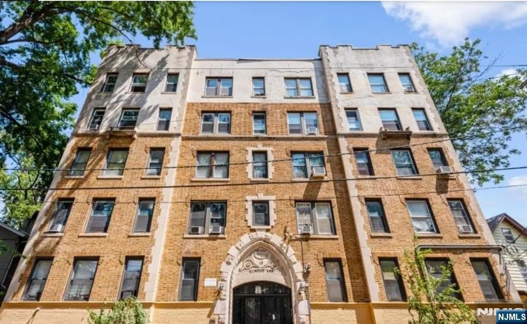17 Elwood Place – photo 1