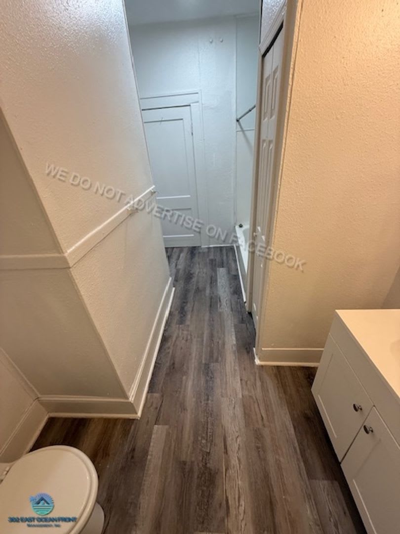 Gorgeous 2 story, 3 bedroom / 2bathroom house now available for rent! – photo 5