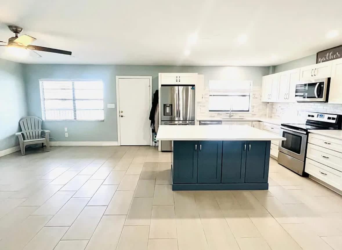 12500 Capri Cir N – photo 3
