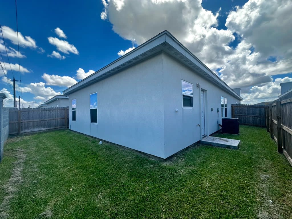 2314 N 37th Ln – photo 5