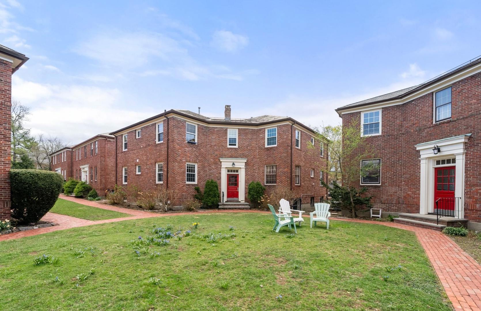 5 Garden Court #1 – photo 1