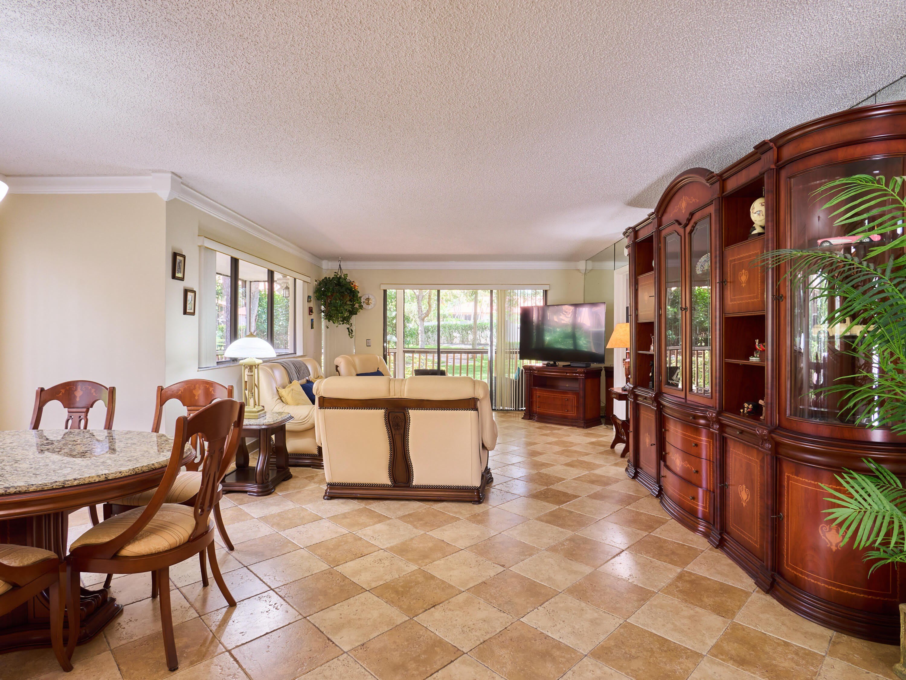 563 Brackenwood Place – photo 4