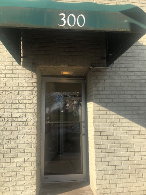 300 Main St – photo 1