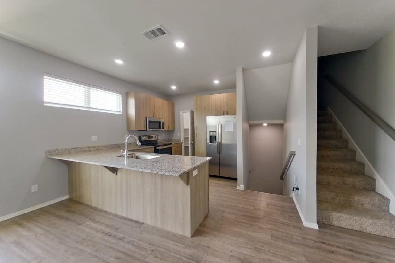 1512 South Razorback Road – photo 5