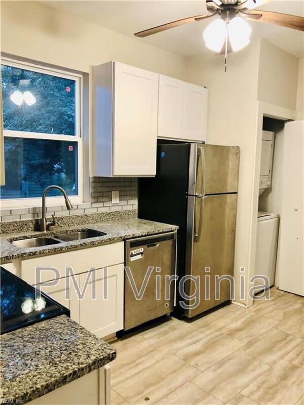 818 W 42Nd St – photo 3