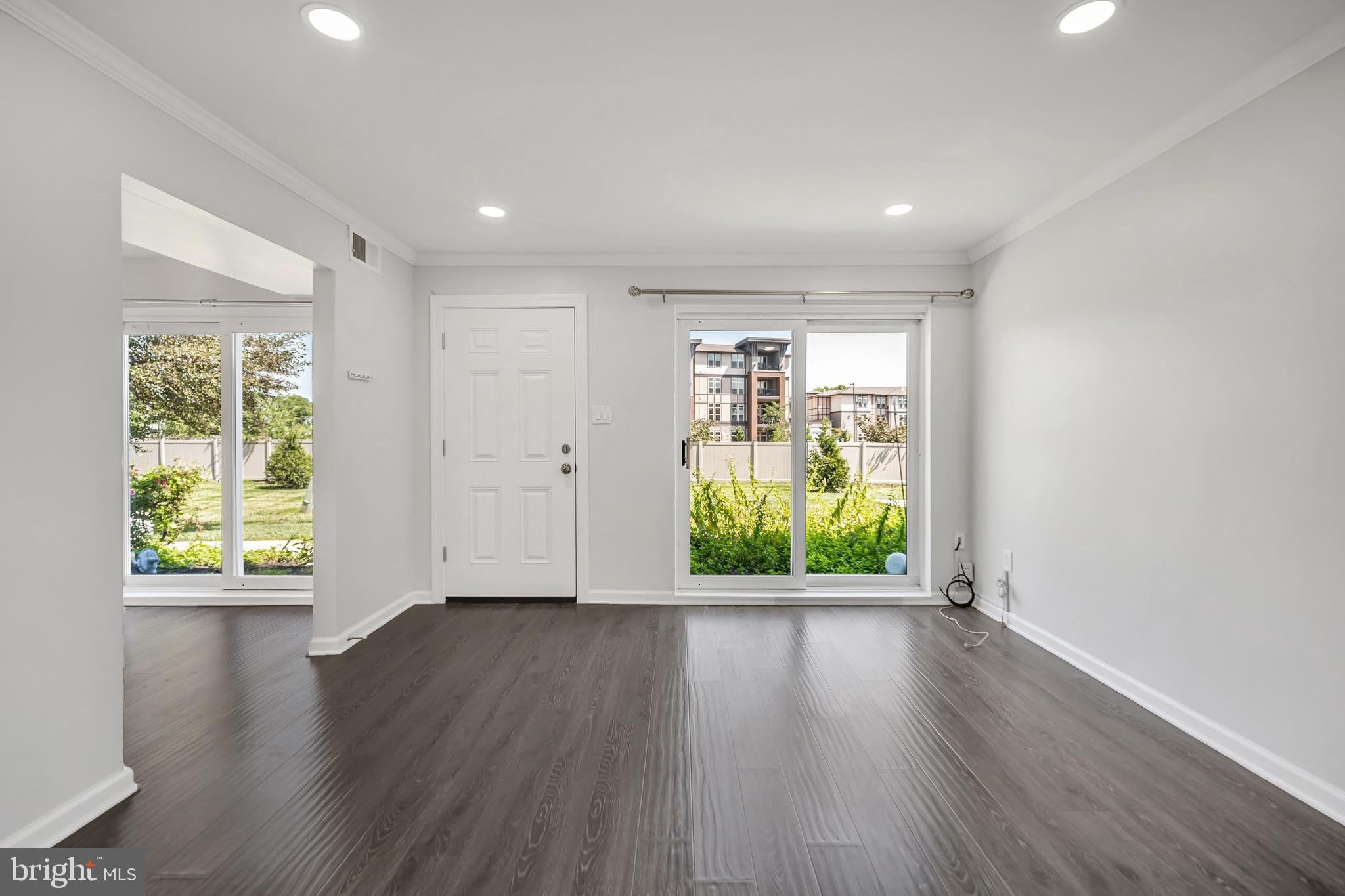 107 LEXINGTON Court – photo 4