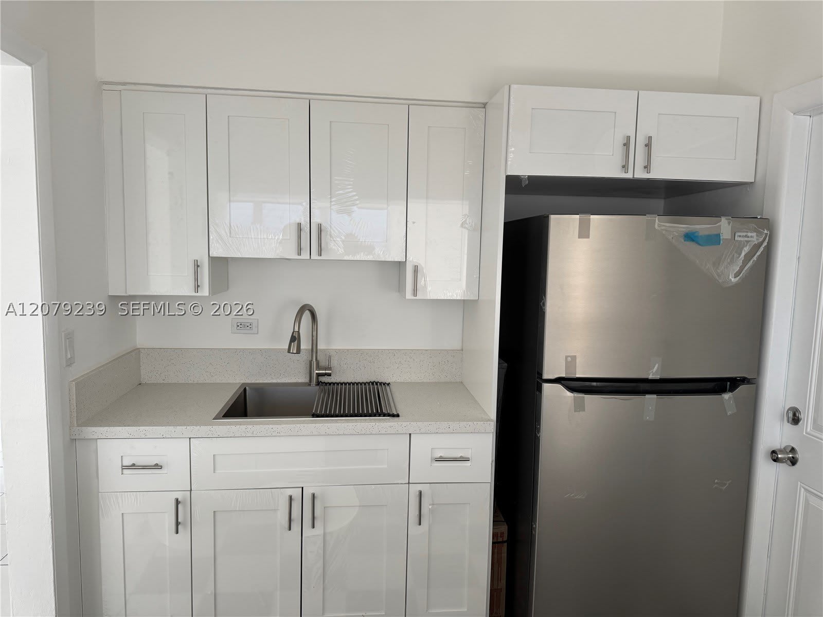 8017 Byron Ave – photo 3