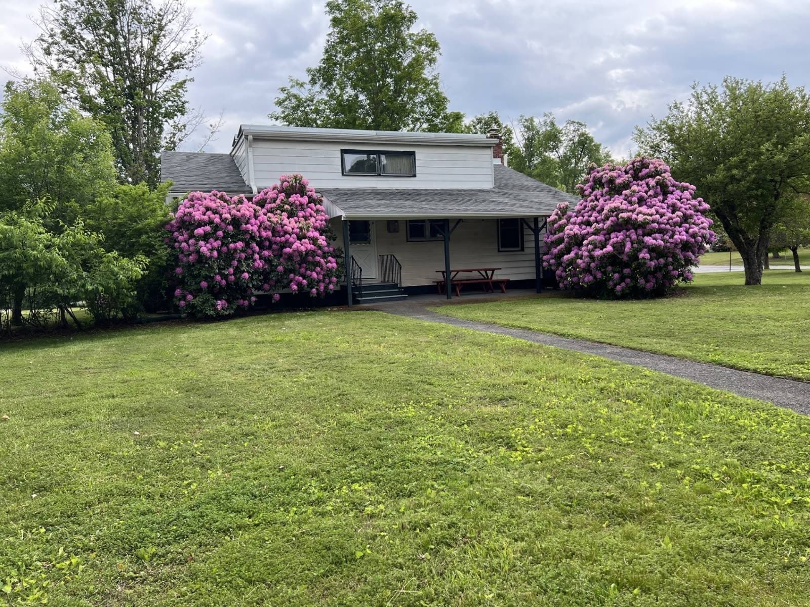 18 Brockett – photo 1