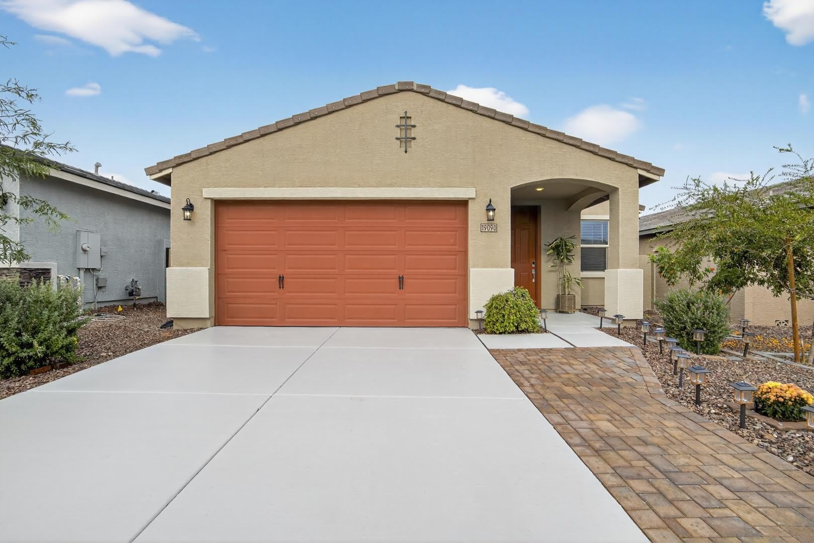 19090 N Silver Dog Way – photo 2