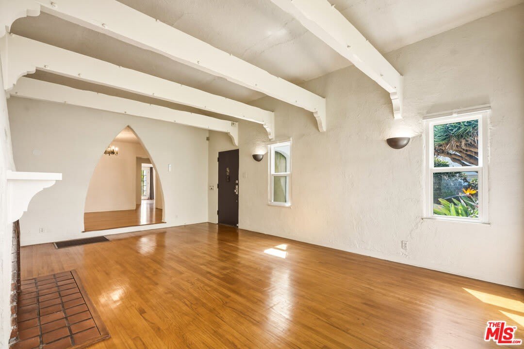 2613 Cloverfield Blvd – photo 5