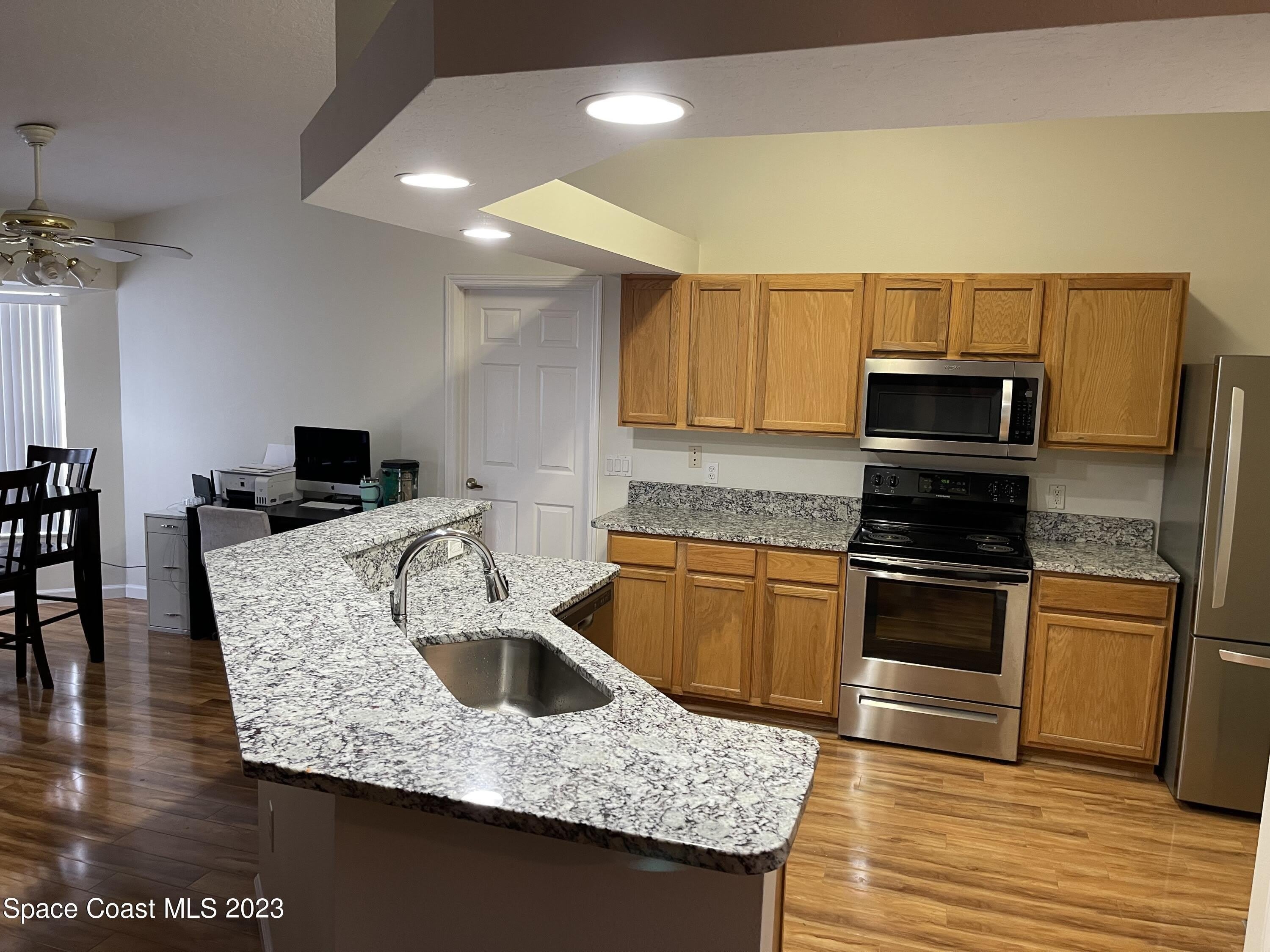 1738 Loquat Court NW – photo 2