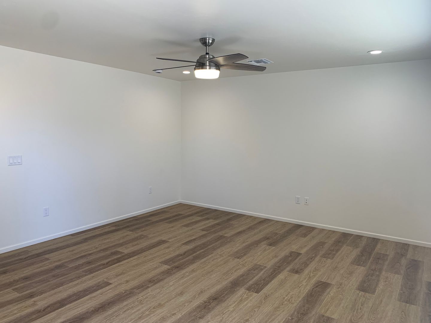 New Construction Built In 2025 2 Bedroom 1 Bath Single Family House With Washer Dryer In Unit – photo 3