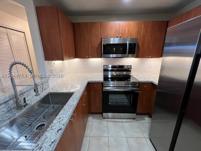 6360 NW 114th Ave – photo 2