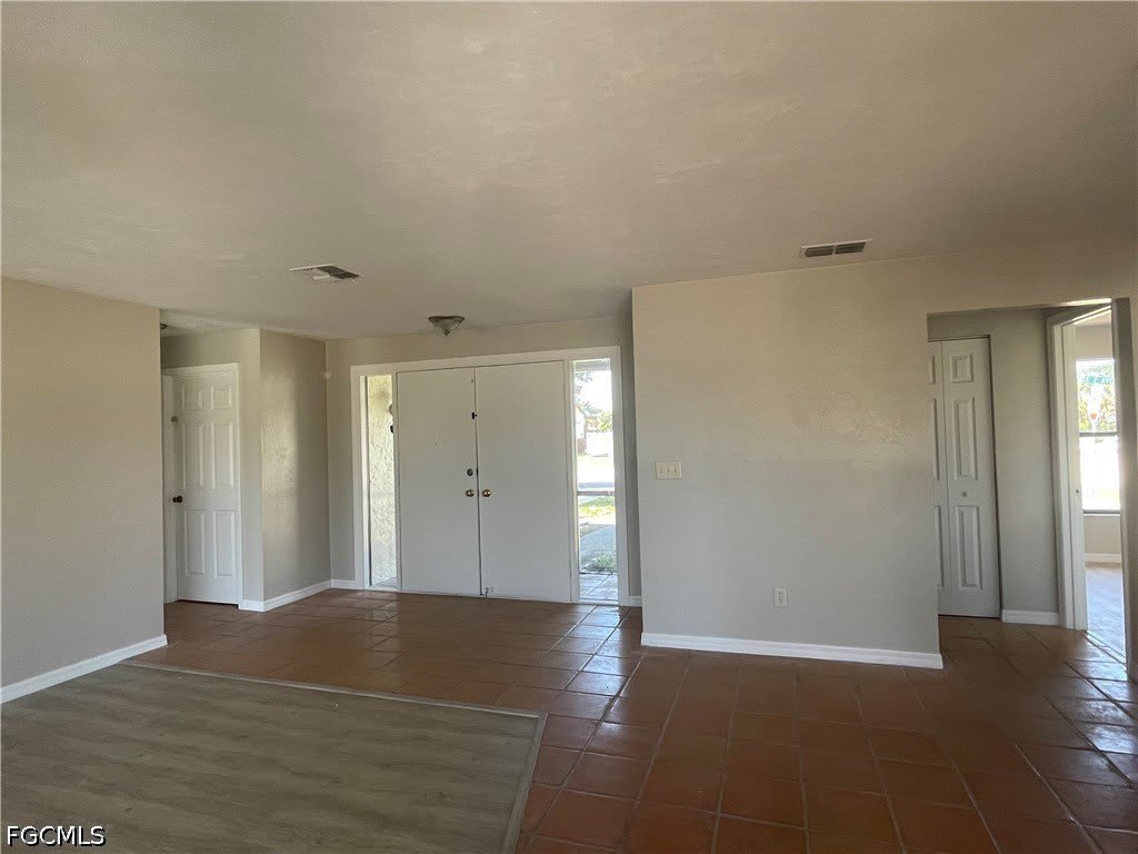 4003 SE 2nd Avenue – photo 2