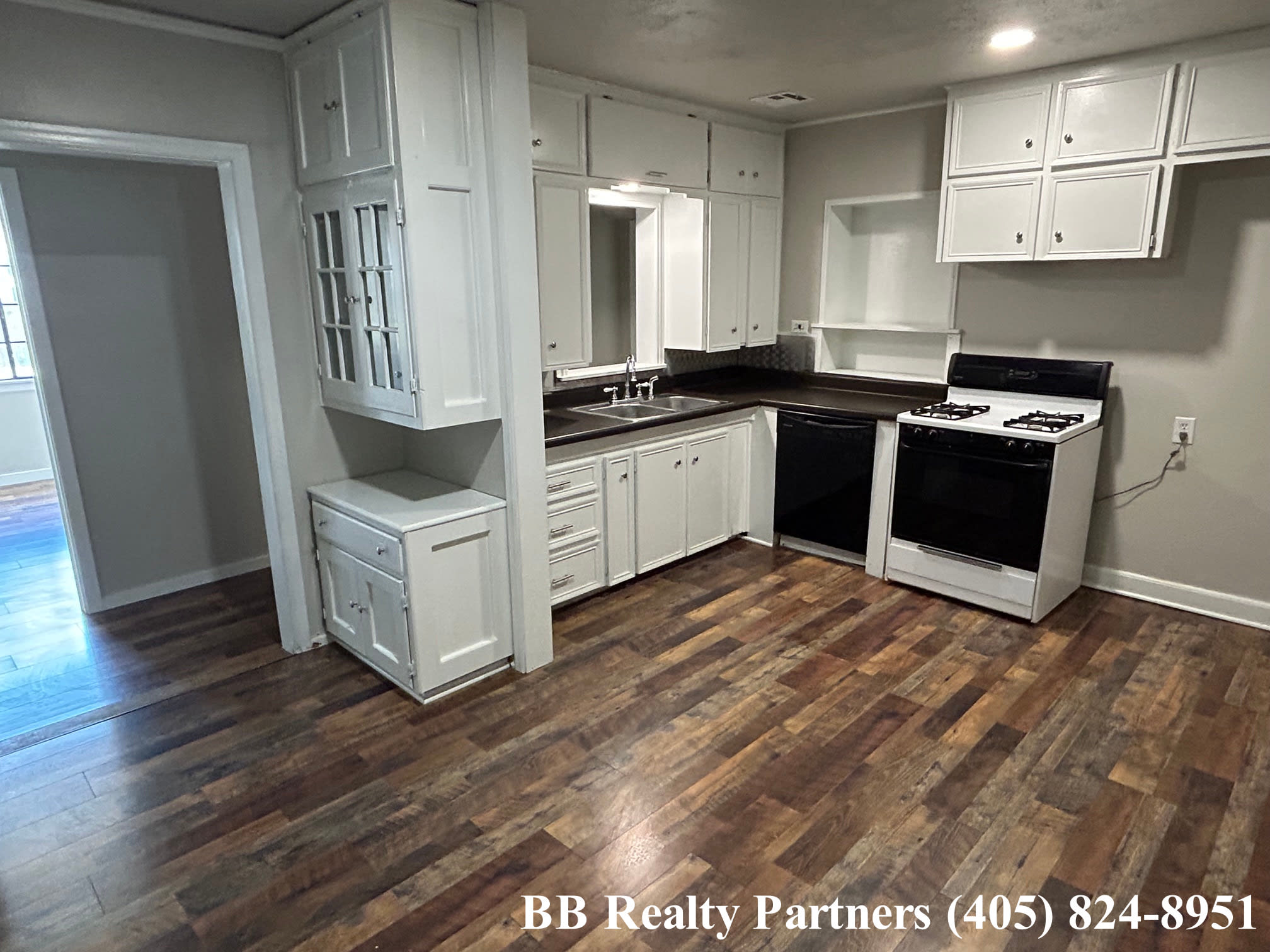 3328 E 6th St – photo 4