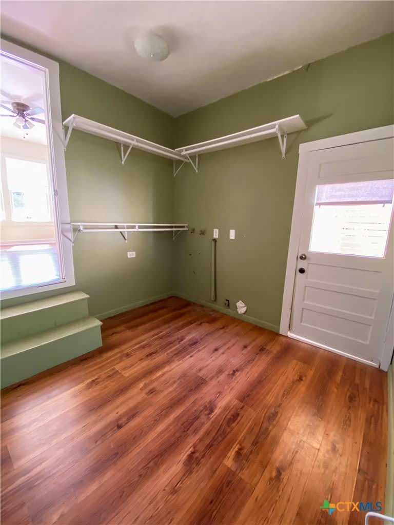 385 Comal Avenue – photo 5