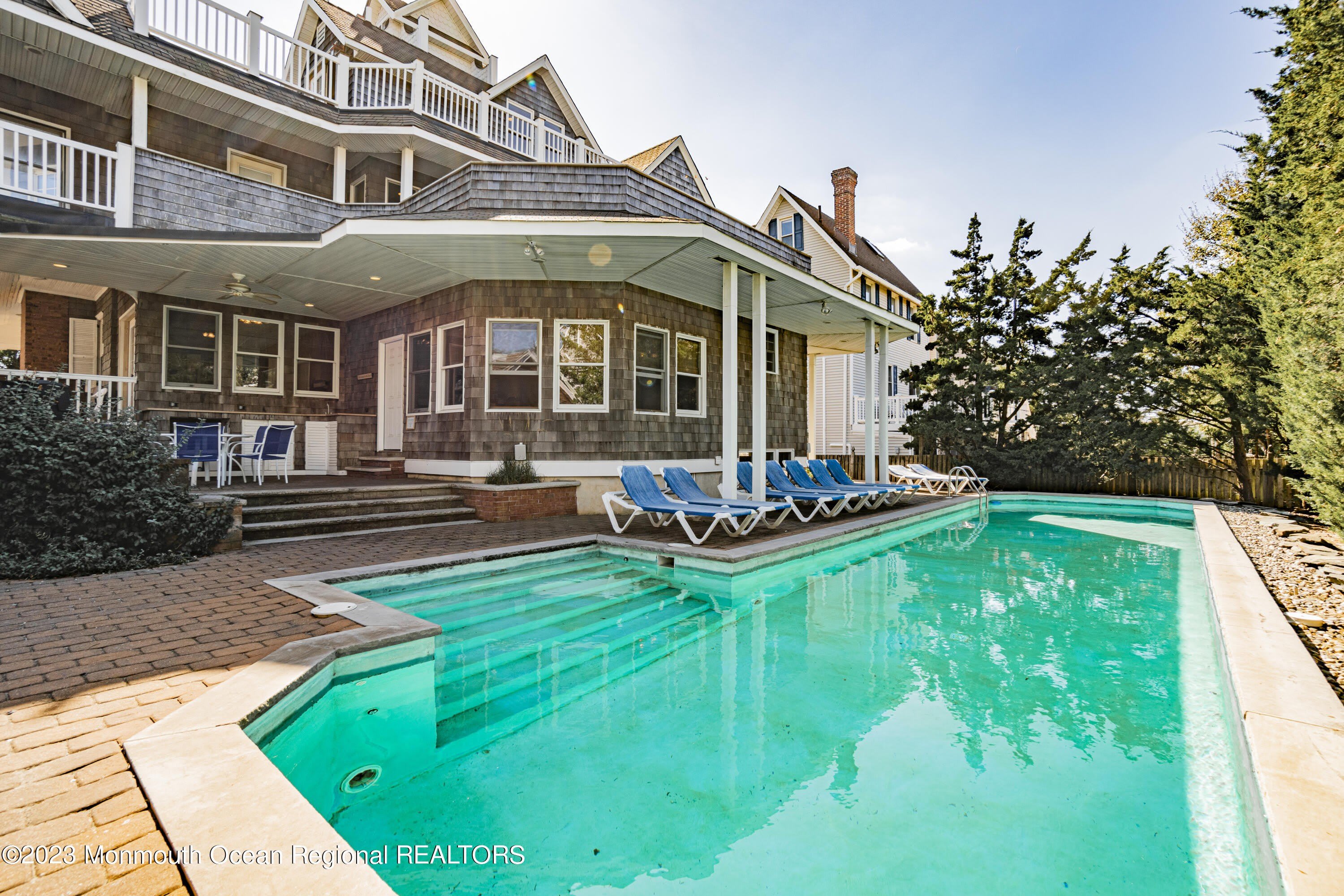 34 4th Avenue – photo 1