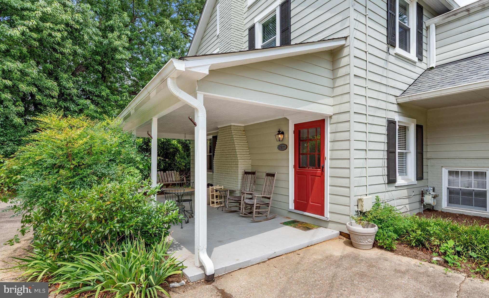7811 Maple Avenue – photo 3