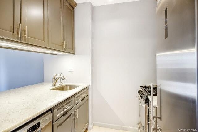 233 E 86TH Street – photo 2