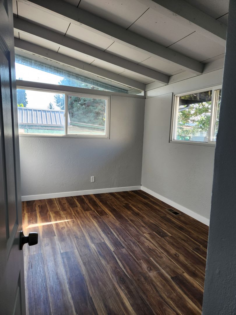Newly Renovated 3 Bedroom House With A Carport – photo 5