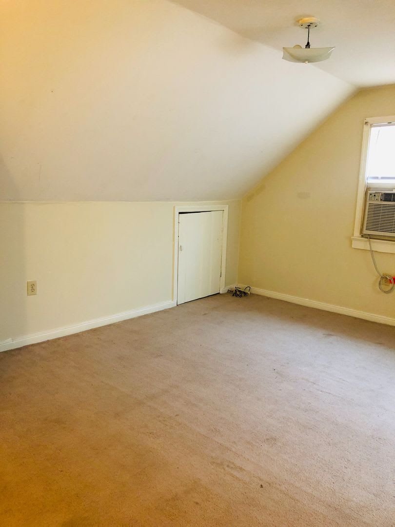 Adorable 3 bdrm/1 bath Home Located in Desirable West End! – photo 5