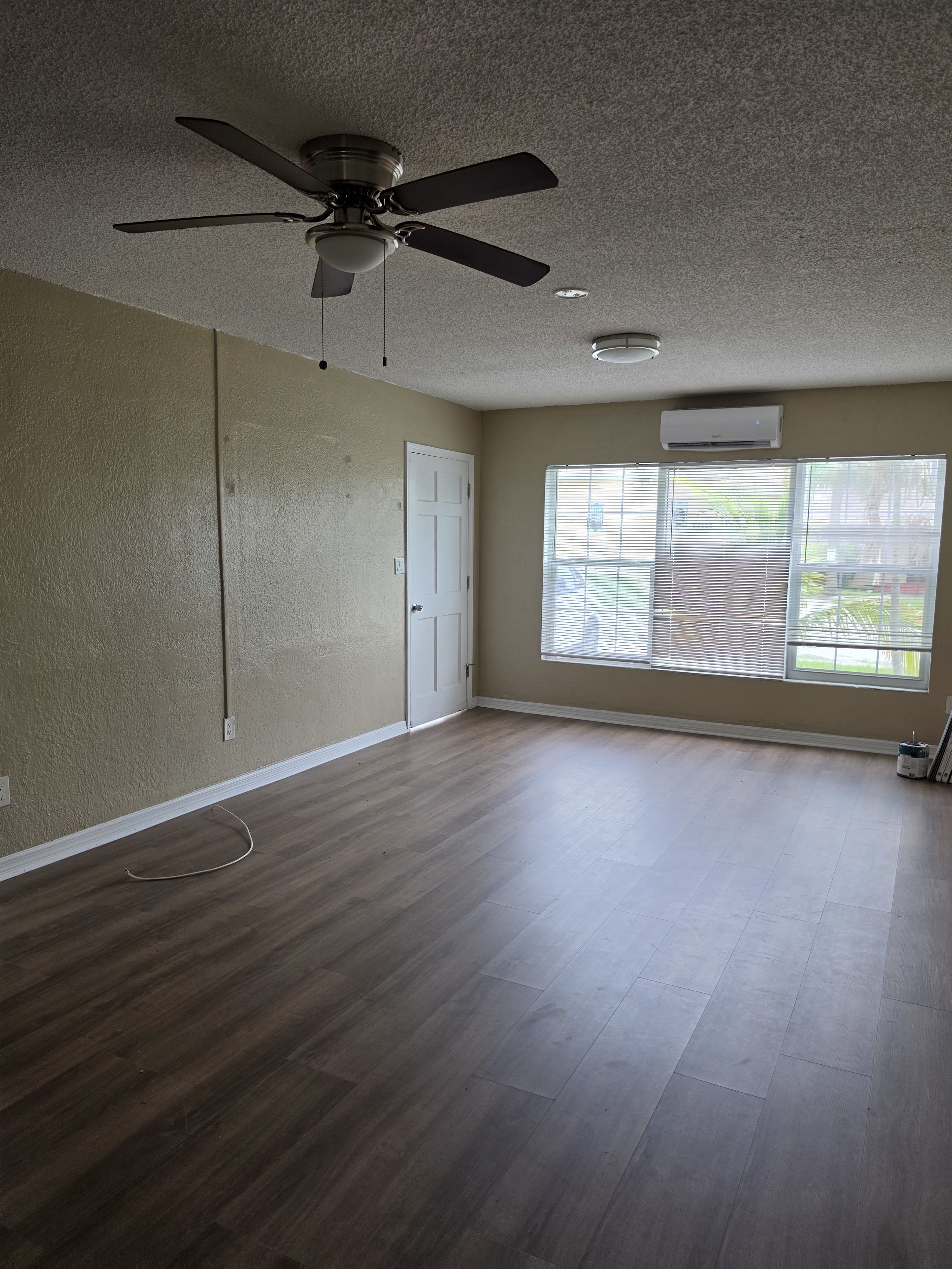 1382 Franklin St – photo 2