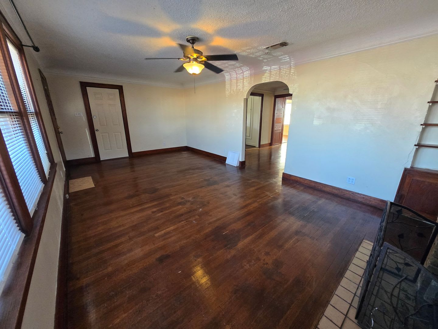 Beautiful brick home! – photo 5
