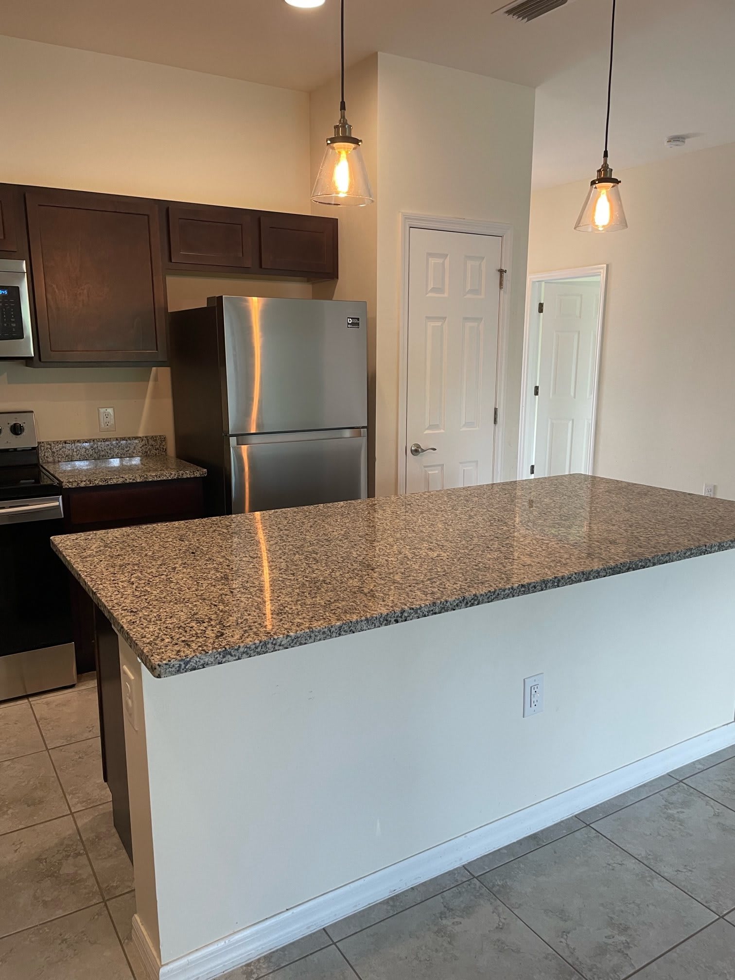 24484 Zephyr Ct – photo 1