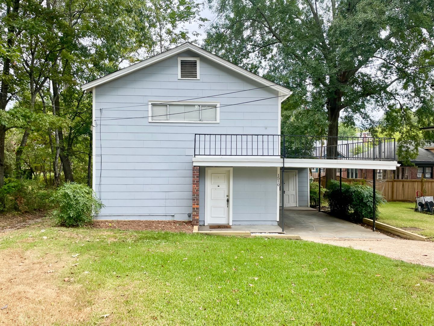 Adorable 1 Bedroom Home in Historic Belhaven! – photo 2