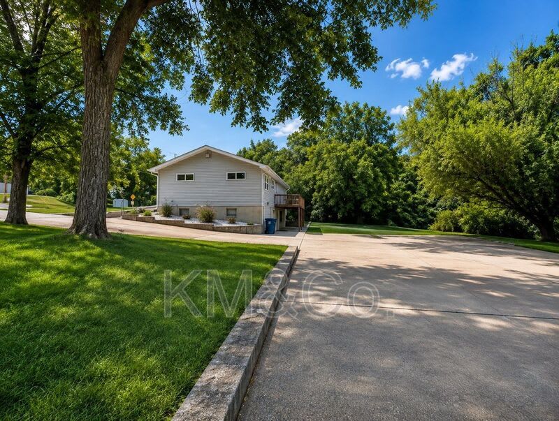 535 Elm Street – photo 3