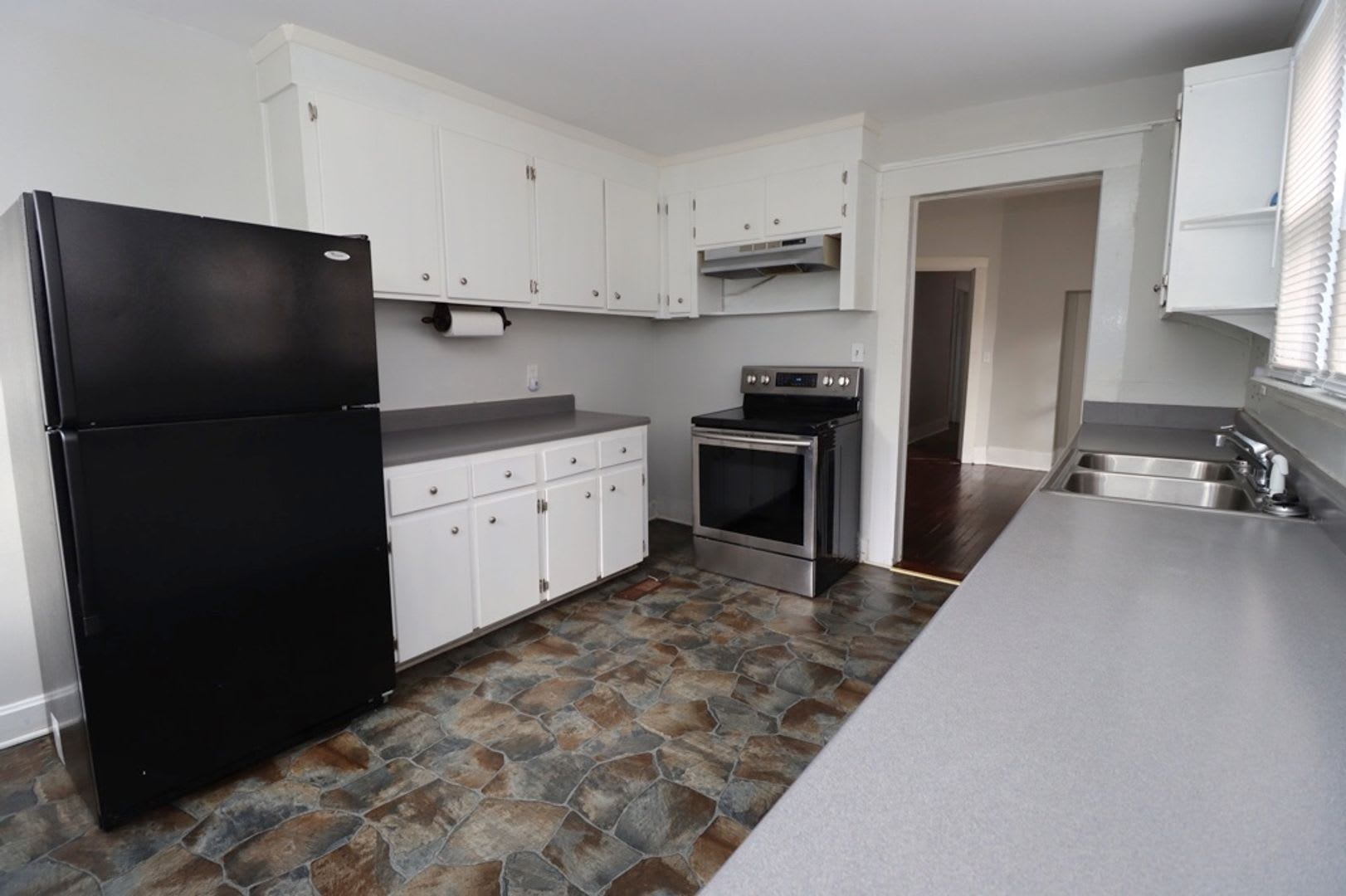 3 Bedroom 2 Bathroom House for Rent – photo 4
