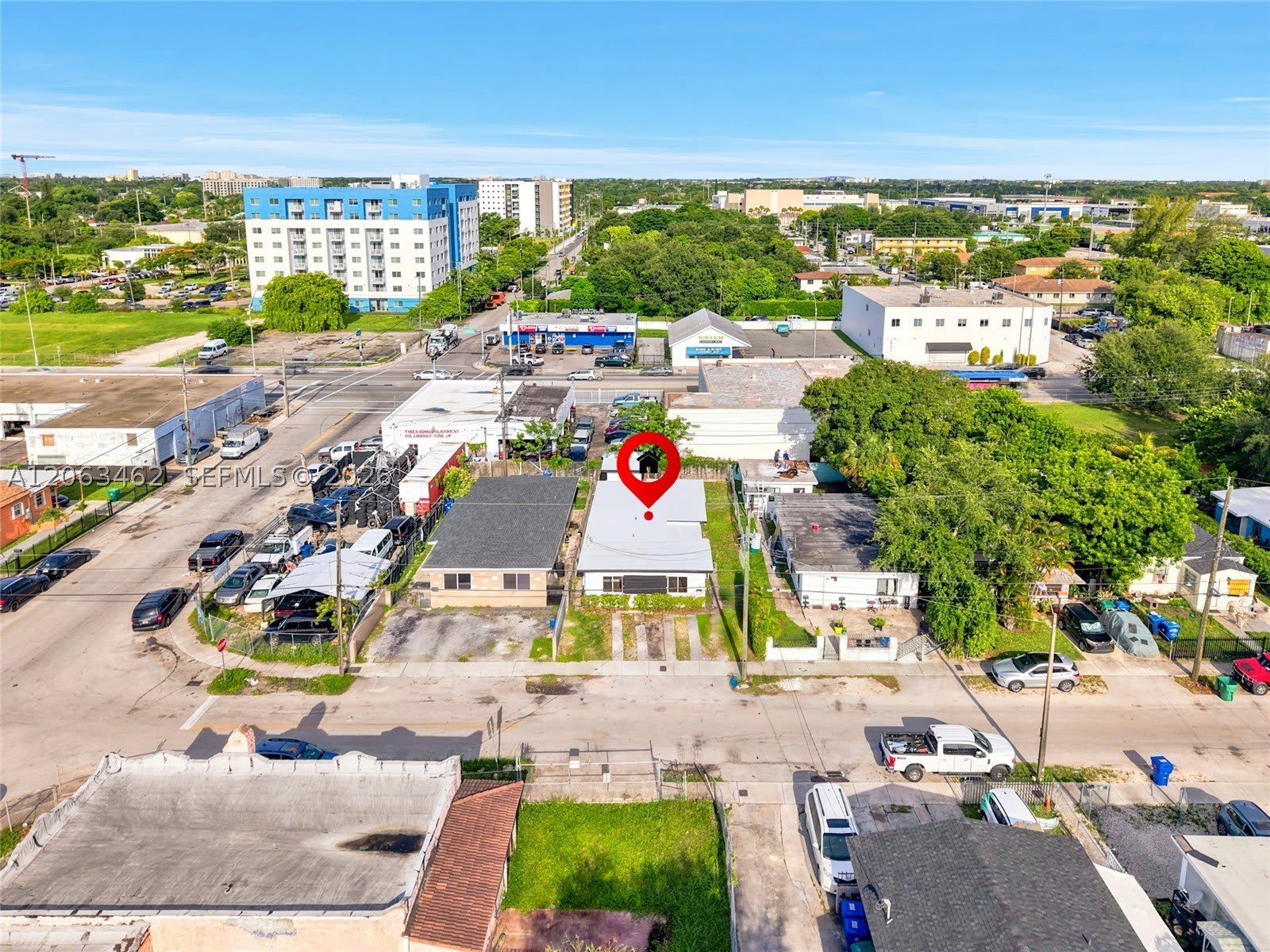 6920 NW 6th Ct – photo 2