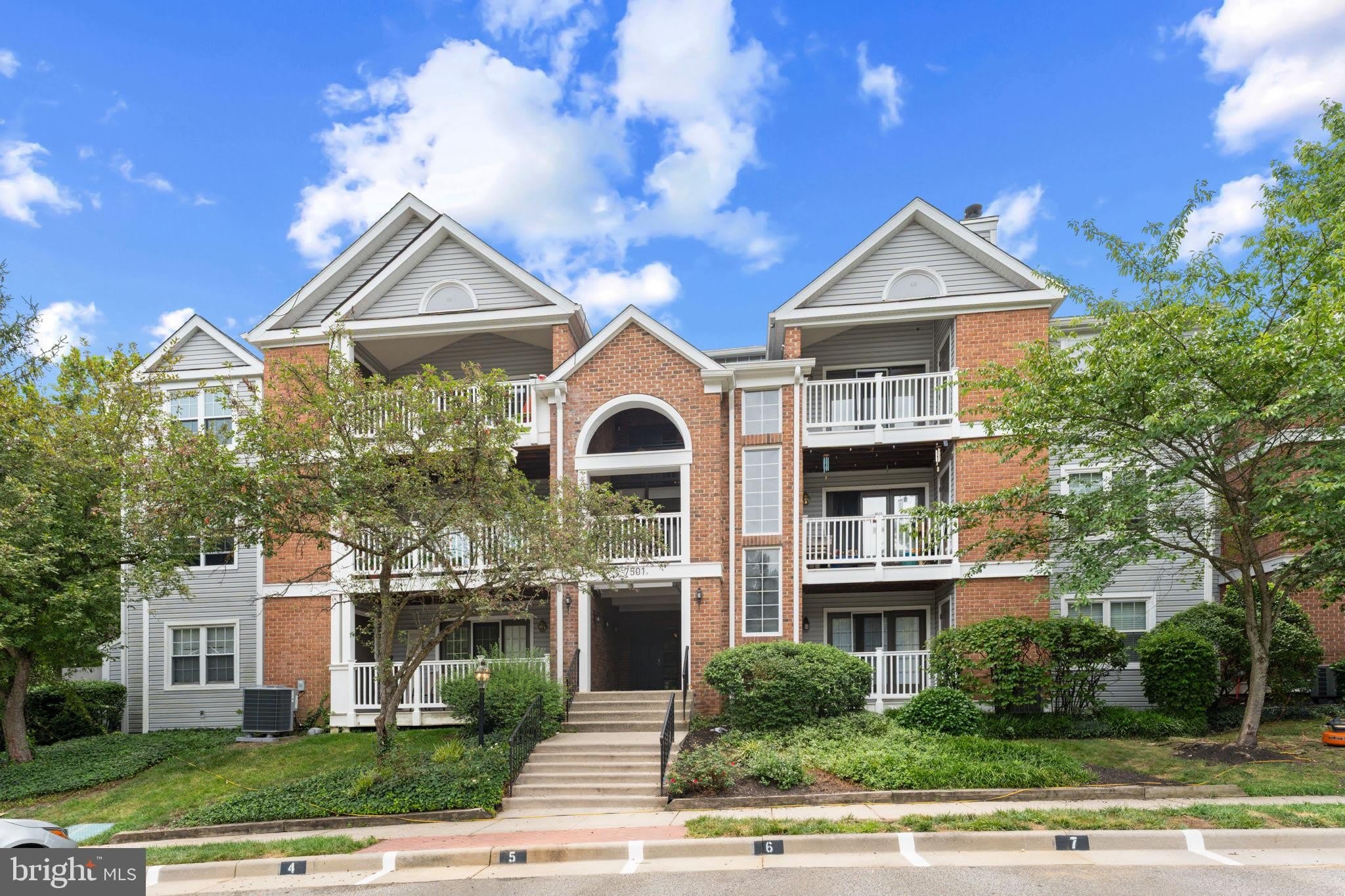 7501 ASHBY Lane – photo 1