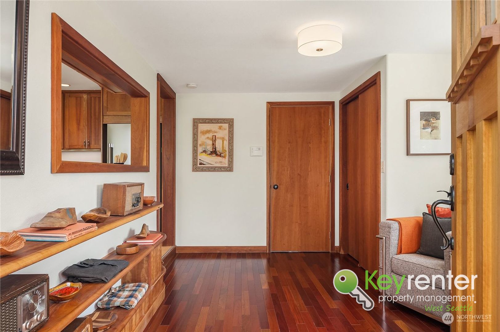 Classic Seattle Charm with Fireplace, Studio & Private Yard – photo 5
