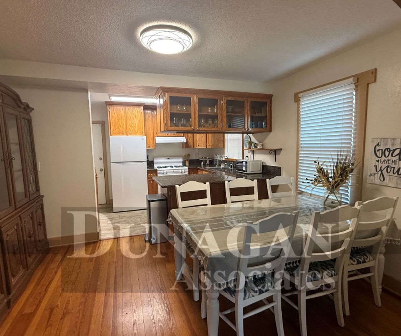 2 bed, 1 bath Fully Furnished, water paid, may allow pets upon approval. – photo 2