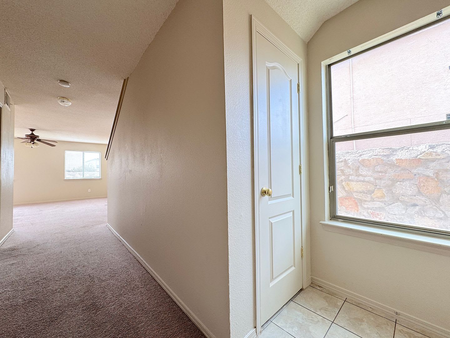 East El Paso 4bed/2.5Bath Refrig A/C w/Loft! – photo 3